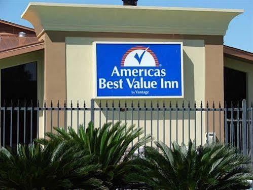 Americas Best Value Inn Angleton Exterior foto
